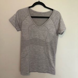 Lululemon athletica shirt